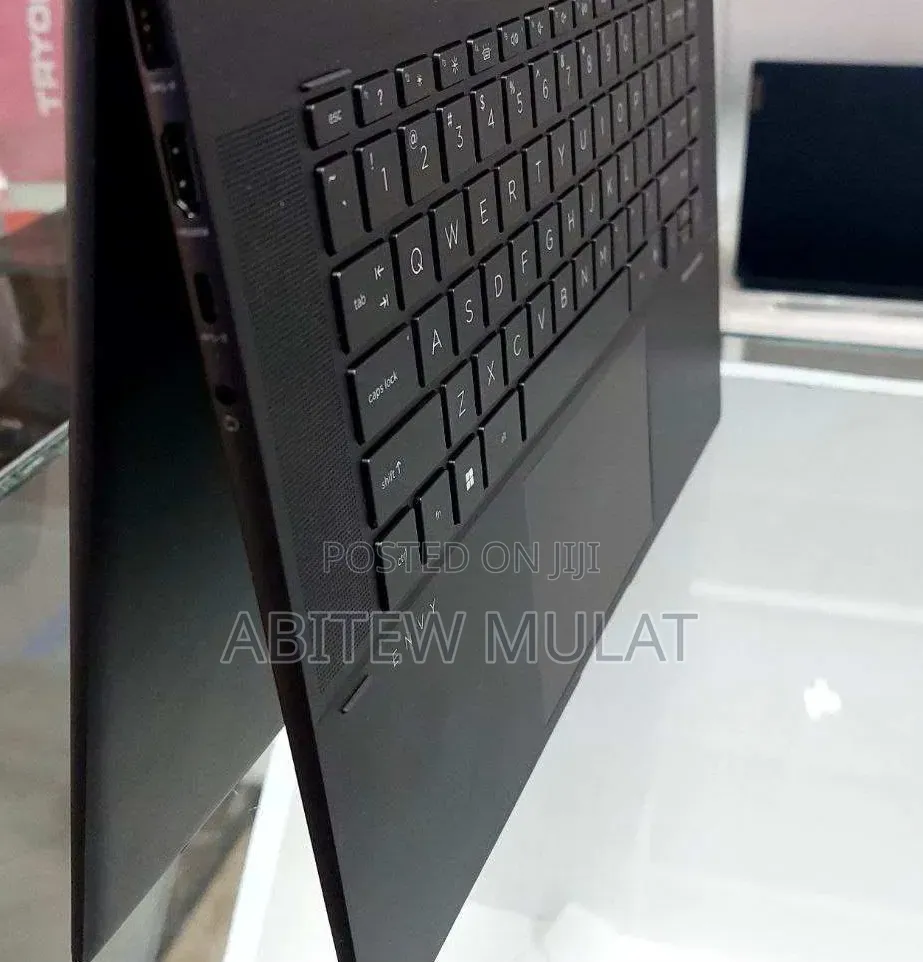 New Laptop Lenovo ThinkPad X1 Yoga 32GB Intel Core i7 SSD 512GB