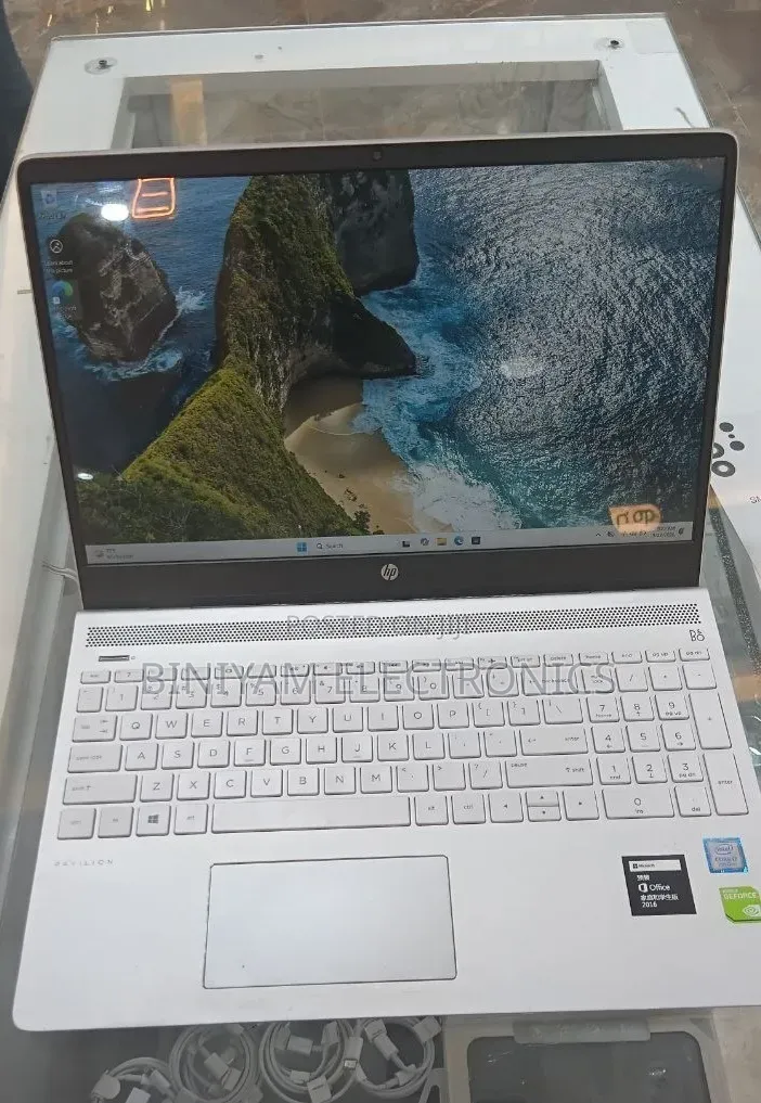 New Laptop HP Pavilion 15 16GB Intel Core i7 SSD 512GB
