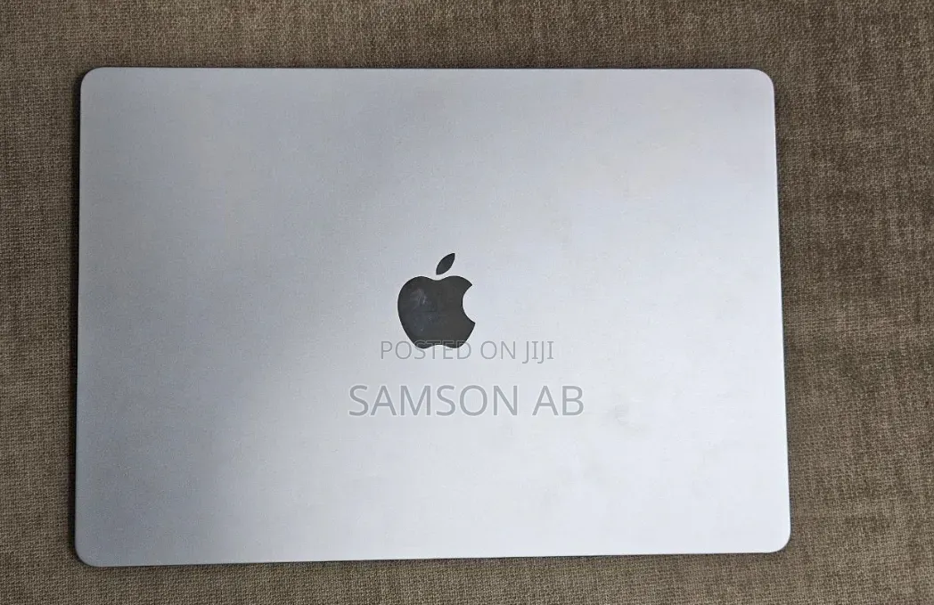 New Laptop Apple MacBook Air 2024 M3 8GB Apple M3 SSD 512GB
