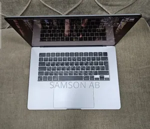 New Laptop Apple MacBook Air 2024 M3 8GB Apple M3 SSD 512GB