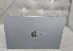 New Laptop Apple MacBook Air 2024 M3 8GB Apple M3 SSD 512GB