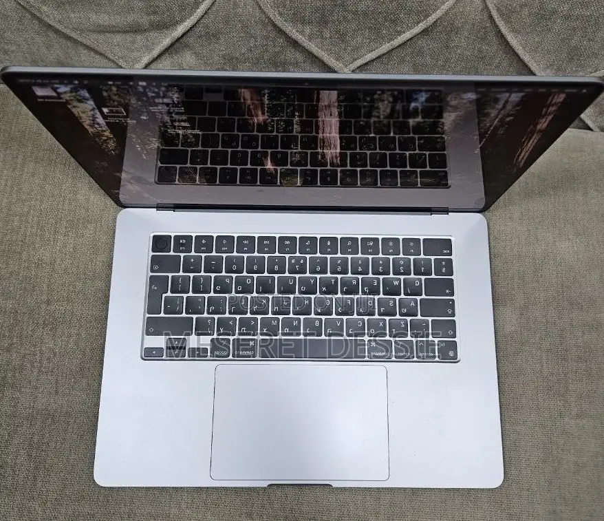 New Laptop Apple MacBook Air 2024 M3 8GB Intel Core M3 SSD 512GB