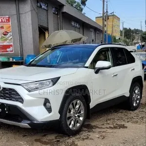 Toyota RAV4 2020 White