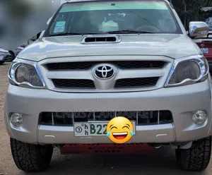 Toyota Hilux 2007 Gold