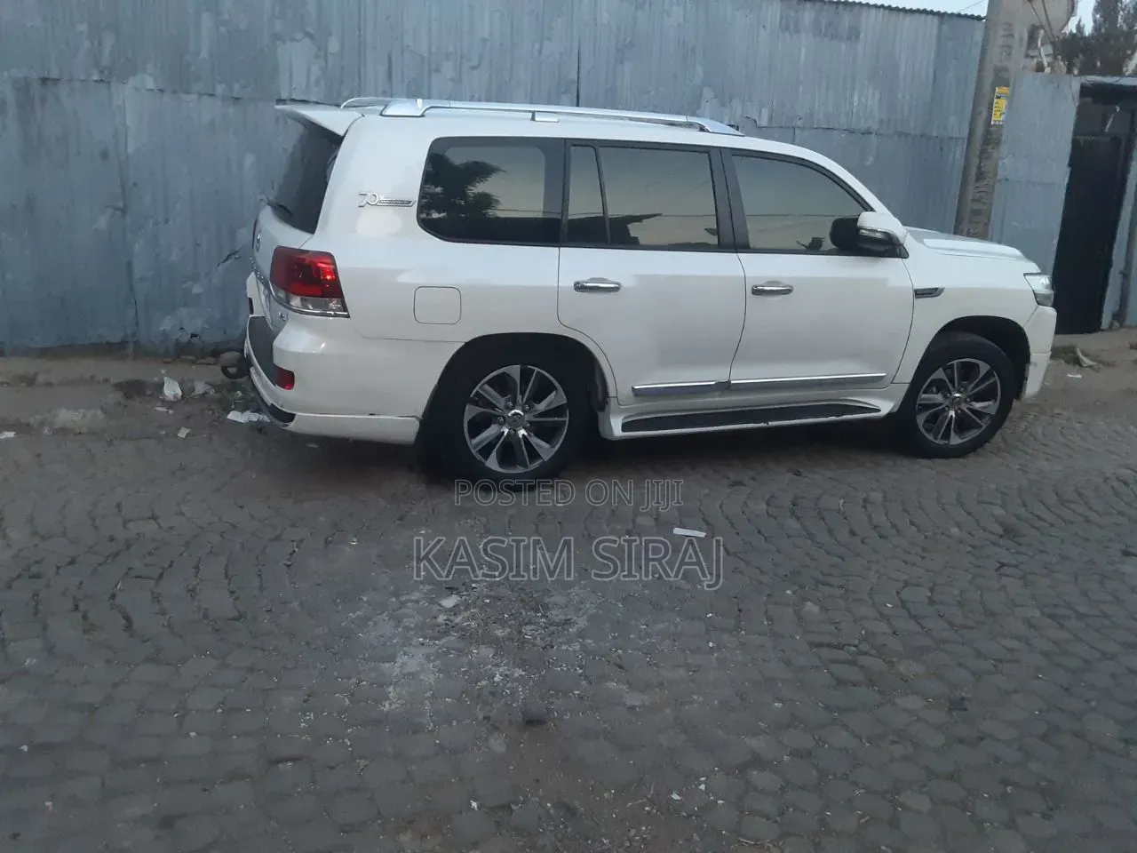 Toyota Land Cruiser 2010 White