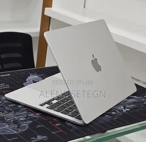 New Laptop Apple MacBook Air 2024 M3 16GB Apple M3 SSD 256GB