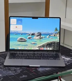 New Laptop Apple MacBook Air 2022 M2 16GB Apple M2 SSD 256GB