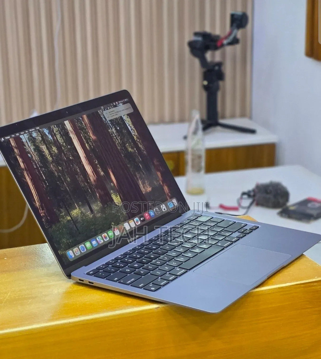 New Laptop Apple MacBook Air 2020 M1 16GB Apple M1 SSD 256GB