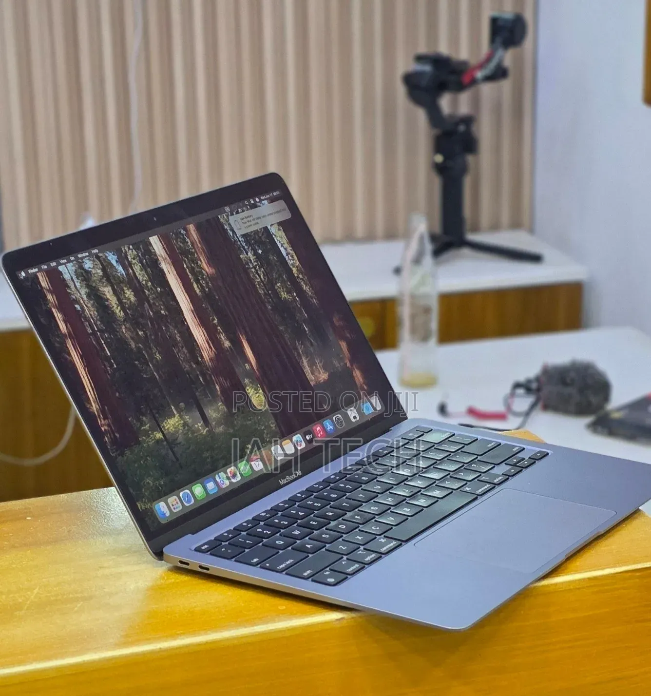 New Laptop Apple MacBook Air 2020 M1 16GB Apple M1 SSD 256GB