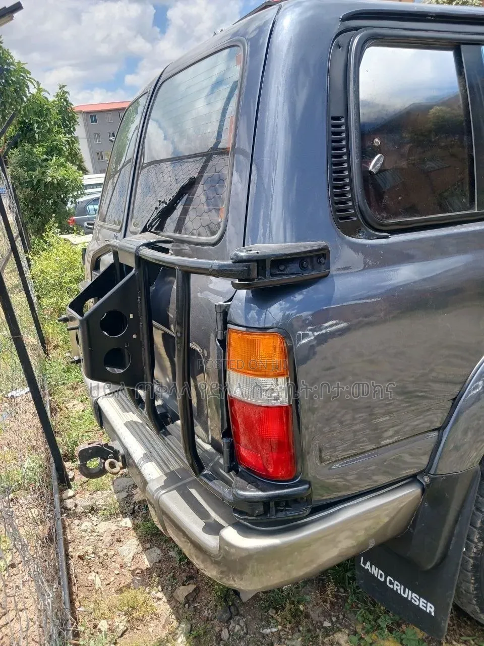Toyota Land Cruiser 1998 Gray