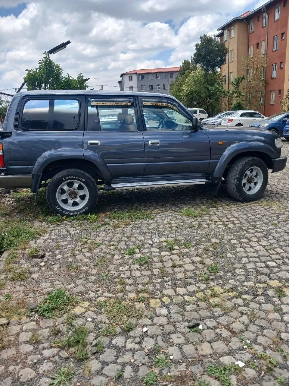 Toyota Land Cruiser 1998 Gray