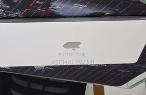 New Laptop Apple MacBook Air 2024 M3 16GB Apple M3 SSD 256GB
