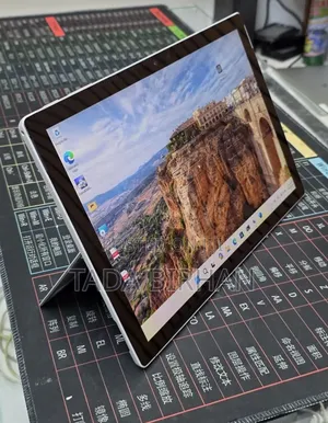 New Laptop Microsoft Surface 16GB Intel Core i7 SSD 512GB