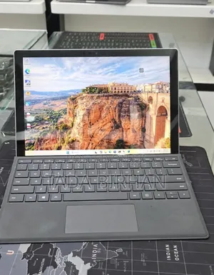 New Laptop Microsoft Surface 16GB Intel Core i7 SSD 512GB