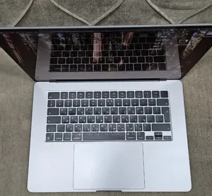New Laptop Apple MacBook Air 2024 M3 8GB Apple M3 SSD 512GB