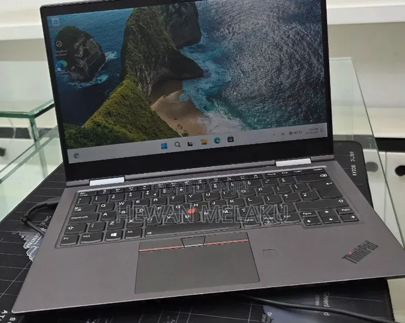 New Laptop Lenovo ThinkPad X1 Yoga 16GB Intel Core i7 SSD 512GB