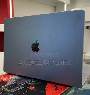 New Laptop Apple MacBook Pro 64GB Apple M1 Max SSD 3T