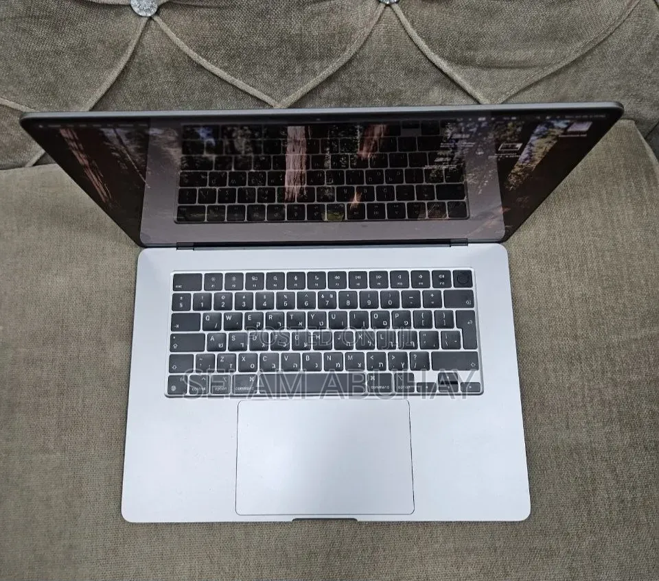 New Laptop Apple MacBook Air 2024 M3 8GB Apple M3 SSD 512GB