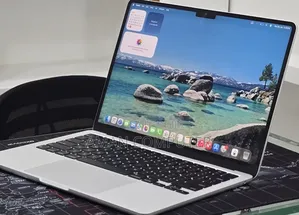 New Laptop Apple MacBook Air 2024 M3 16GB Apple M3 SSD 256GB