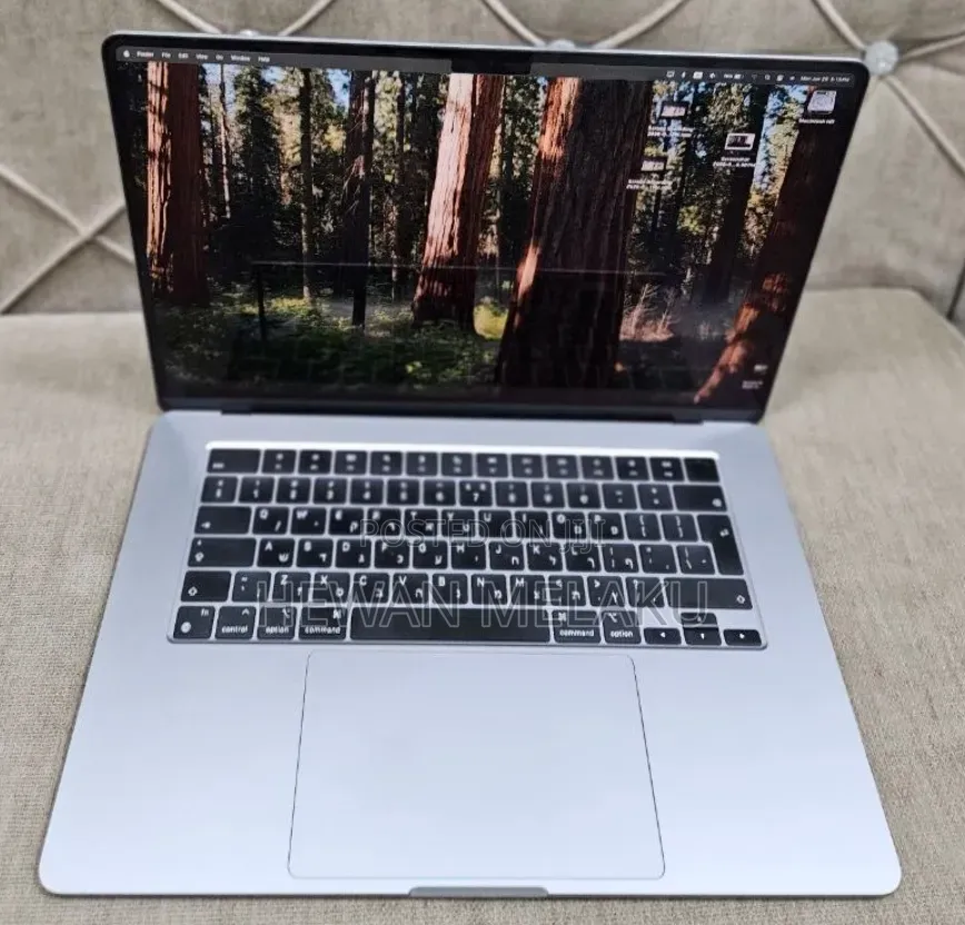 New Laptop Apple MacBook Air 2024 M3 8GB Apple M3 SSD 512GB