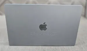 New Laptop Apple MacBook Air 2024 M3 8GB Apple M3 SSD 512GB