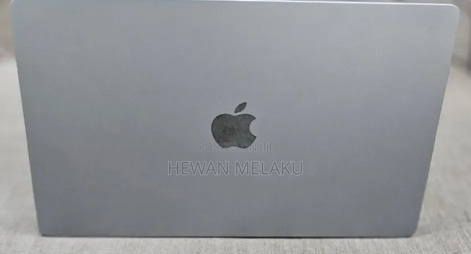 New Laptop Apple MacBook Air 2024 M3 8GB Apple M3 SSD 512GB