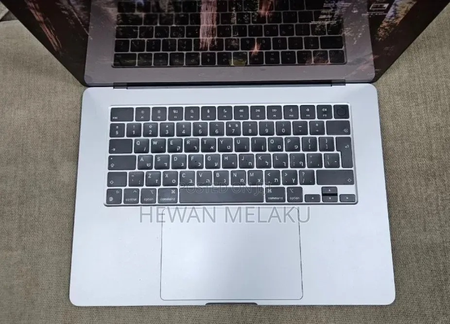 New Laptop Apple MacBook Air 2024 M3 8GB Apple M3 SSD 512GB