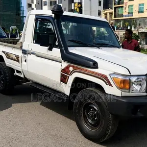 Toyota Land Cruiser 2008 White