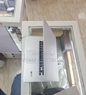 New Laptop Apple MacBook Pro 2015 16GB Intel Core i7 SSD 256GB