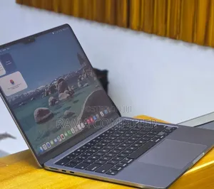 New Laptop Apple MacBook Air 2022 M2 8GB Intel Core M2 SSD 256GB