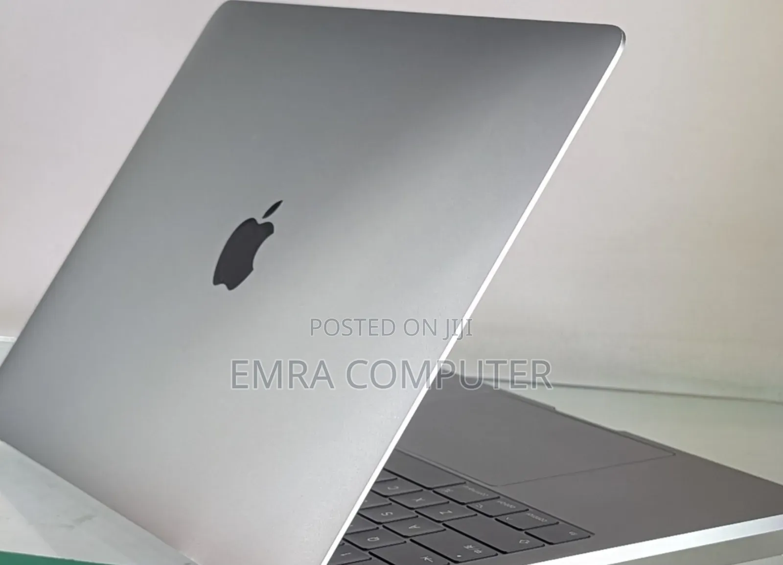 New Laptop Apple MacBook 2017 8GB Intel Core i5 SSD 128GB