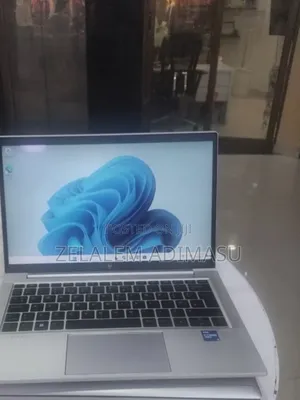New Laptop HP EliteBook 840 G8 16GB Intel Core i5 SSD 512GB