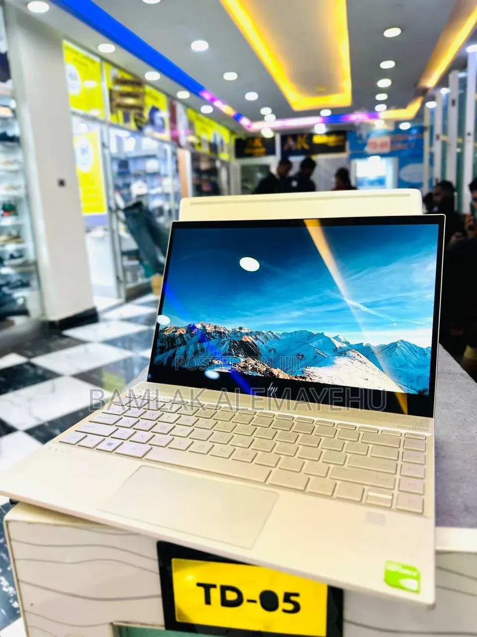New Laptop HP Pavilion 14 8GB Intel Core i7 SSD 256GB