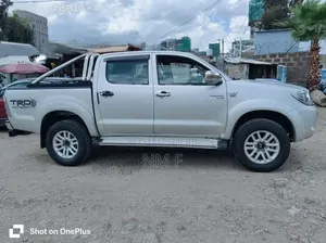 Toyota Hilux 3.0 D-4D Double Cab 4x4 Raider 2007 Silver