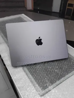 New Laptop Apple MacBook Pro 2021 M1 32GB Apple M1 Pro SSD 512GB