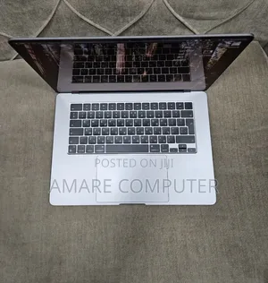 New Laptop Apple MacBook Air 2024 M3 8GB Apple M3 SSD 512GB
