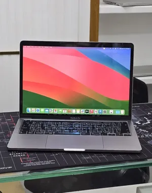 New Laptop Apple MacBook Pro 8GB Intel Core i5 SSD 512GB