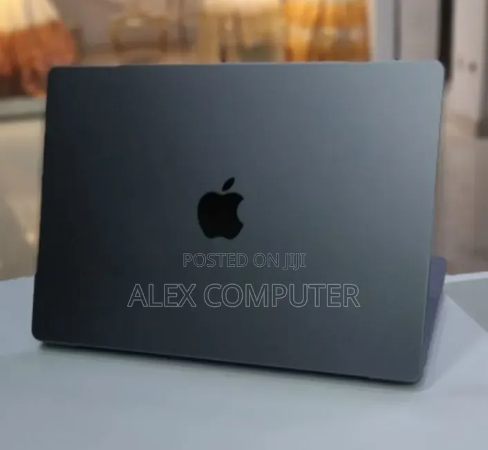 New Laptop Apple MacBook Pro 2021 M1 16GB Apple M1 Pro SSD 512GB