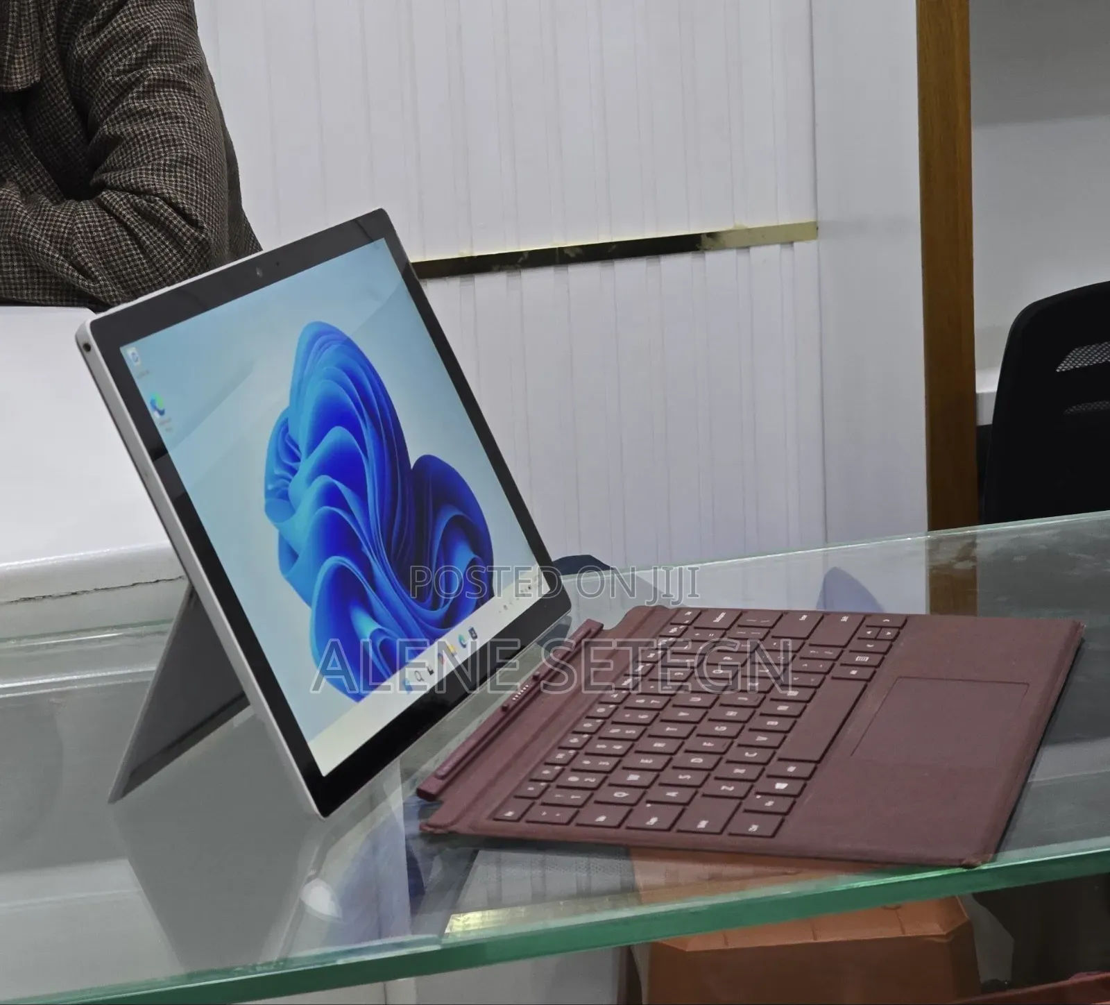 New Laptop Microsoft Surface Pro 6 8GB Intel Core i5 SSD 128GB