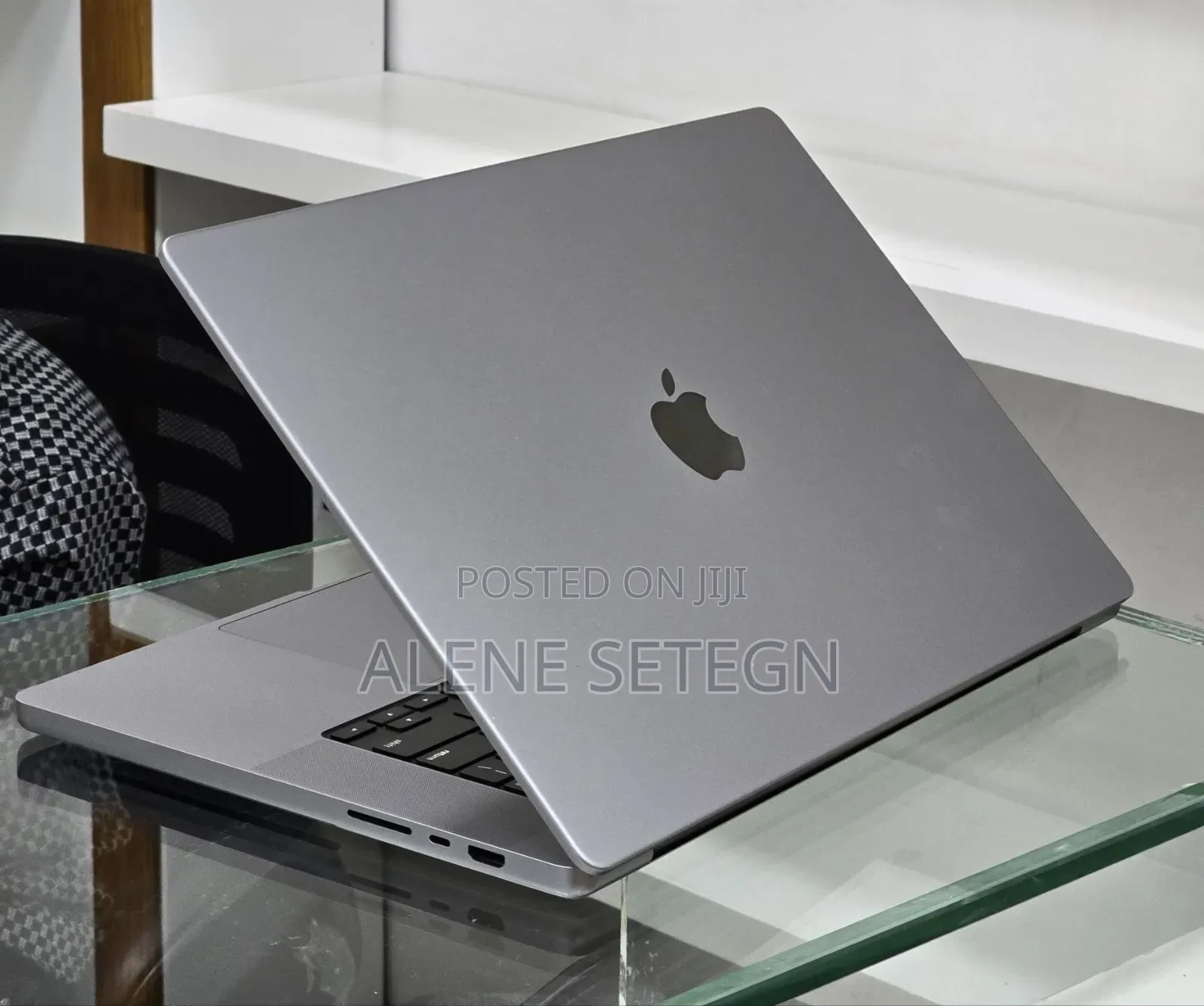 New Laptop Apple MacBook Pro 2021 M1 32GB Apple M1 Max SSD 512GB