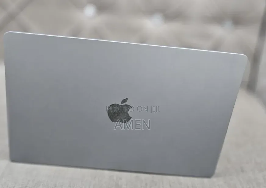 New Laptop Apple MacBook Air 2024 M3 8GB Apple M3 SSD 512GB