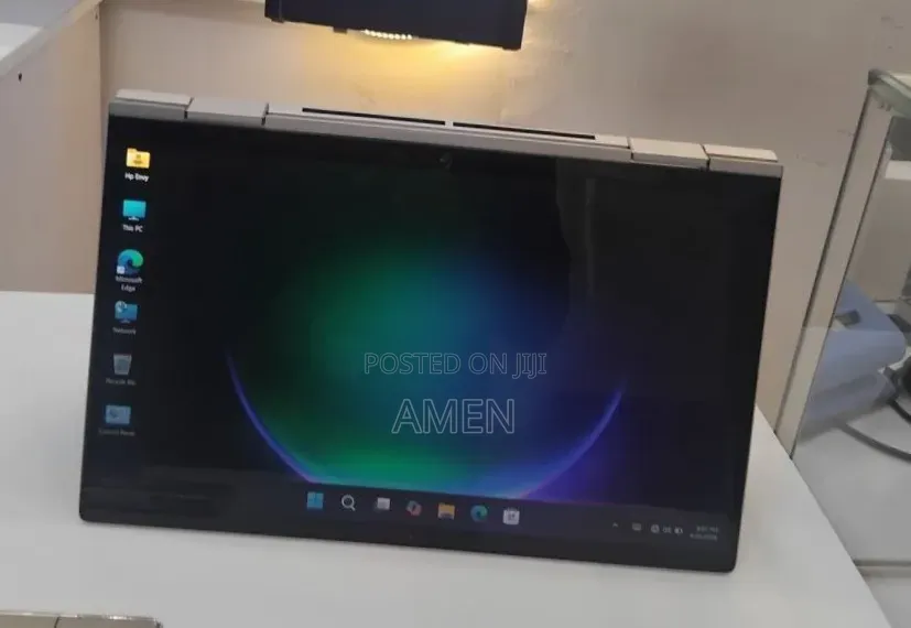 New Laptop HP Envy X360 8GB AMD Ryzen 7 SSD 512GB