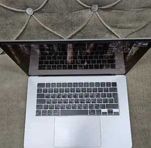 New Laptop Apple MacBook Air 2024 M3 8GB Apple M3 SSD 512GB