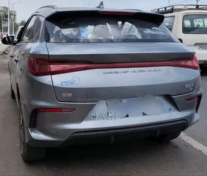 BYD E2 43 kWh 94 hp FWD 2025 Gray