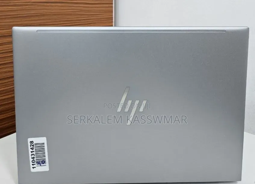 New Laptop HP ZBook Firefly 14 G10 16GB Intel Core i7 SSD 512GB