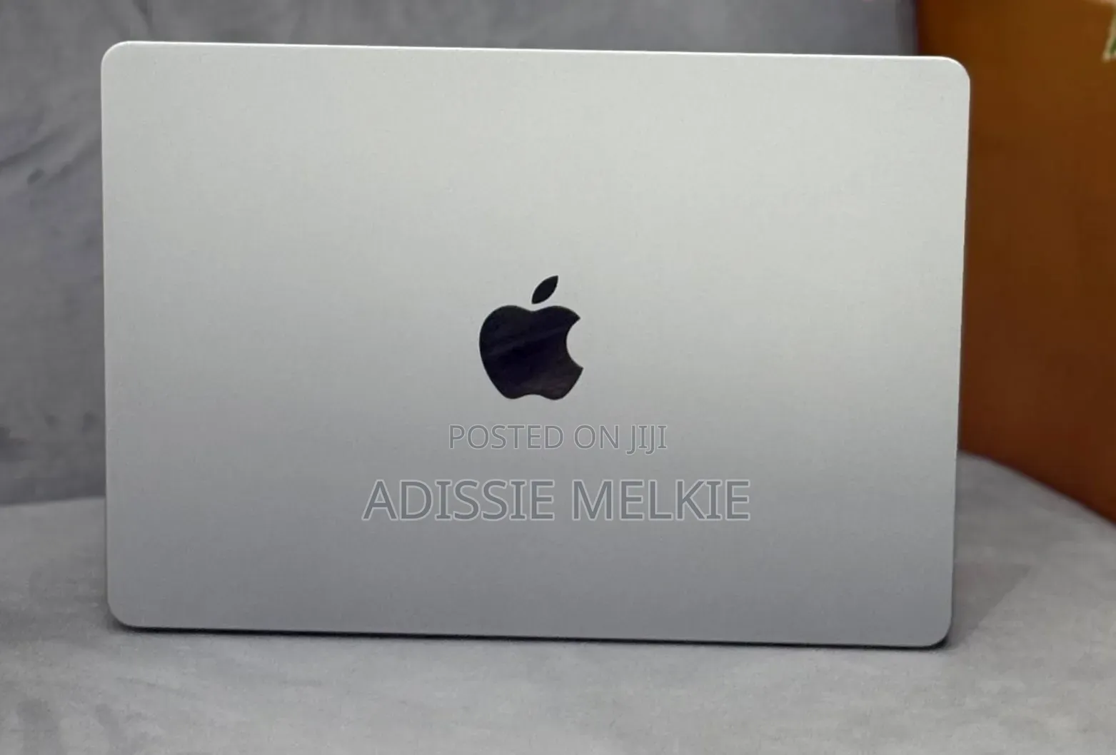 New Laptop Apple MacBook Air 2022 M2 8GB Apple M2 SSD 256GB