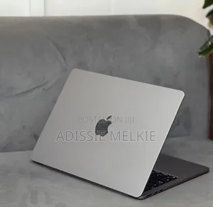New Laptop Apple MacBook Air 2022 M2 8GB Apple M2 SSD 256GB