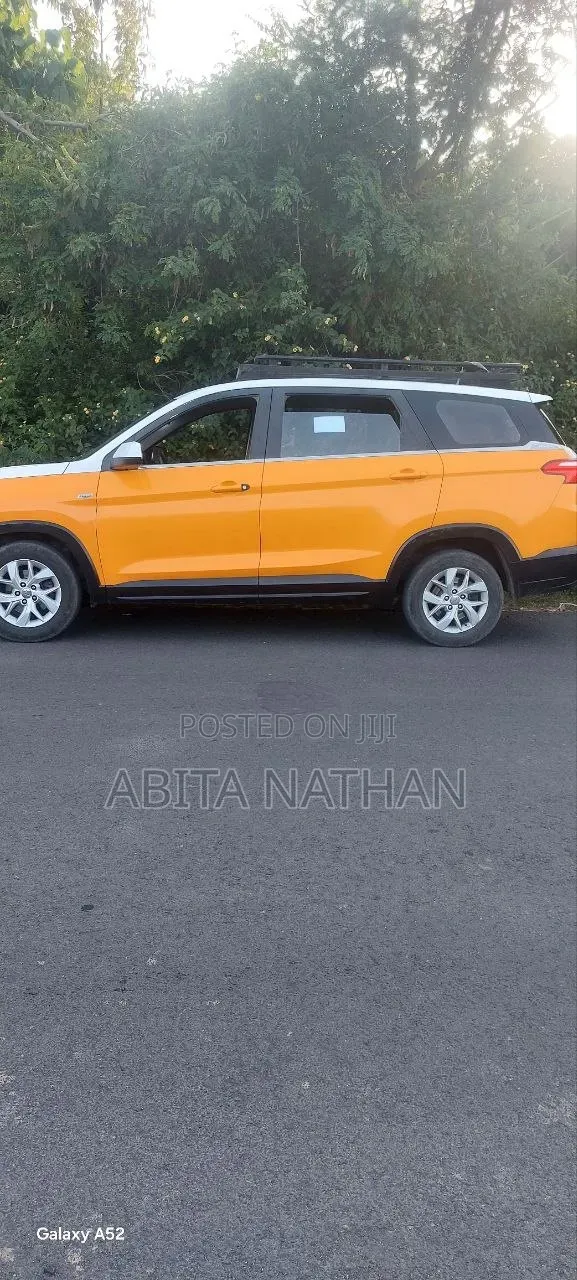 Wuling Hongguang S3 2020 Yellow