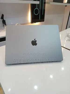 New Laptop Apple MacBook Pro 2021 M1 32GB Apple M1 Pro SSD 512GB