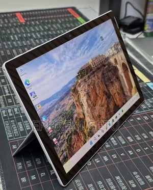 New Laptop Microsoft Surface Pro 7 16GB Intel Core i7 SSD 512GB